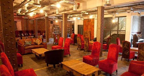 Victoria Warehouse Hotel Солфорд Экстерьер фото